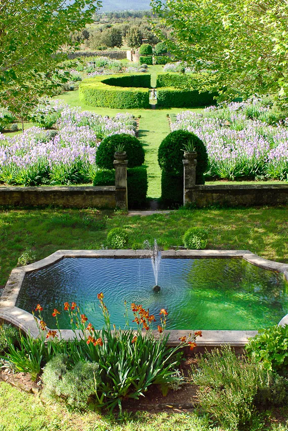 Magical bed and breakfast at Le Pavillon de Galon, Provence