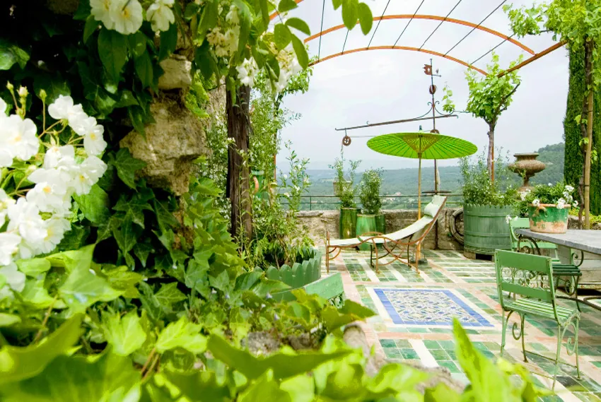 The Glorious Gardens of Guy Hervais