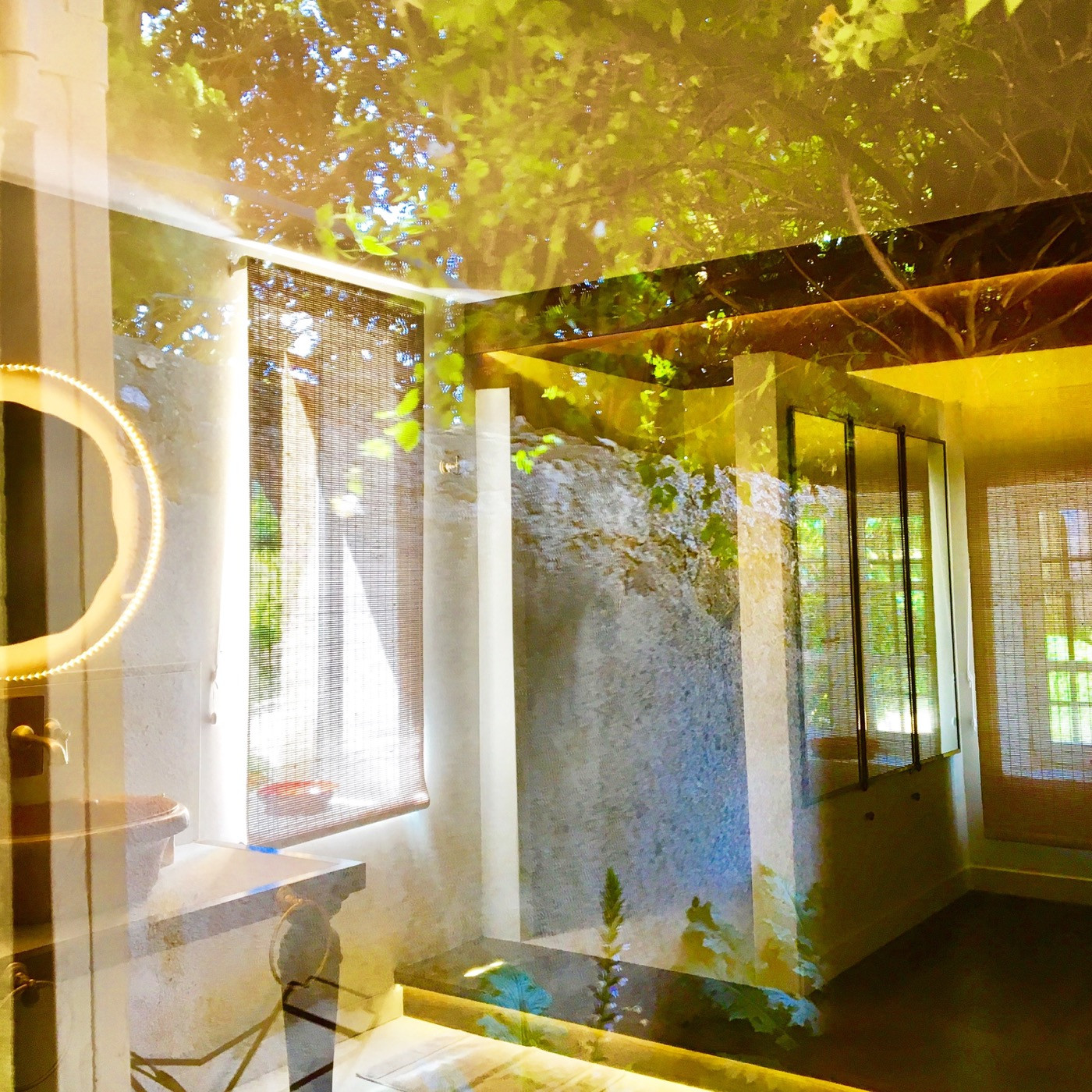 Le Pavillon de Galon - Dreaming in the bathroom of Suite#3